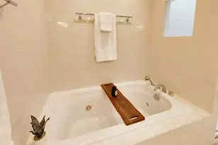 3700 N Lake Shore Dr, Chicago, IL 60613 - Photo 23