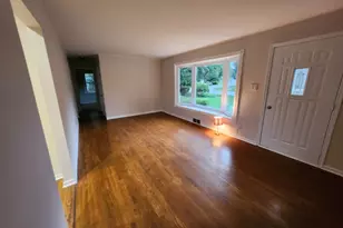 221 Sunset Terrace, Crystal Lake, IL 60014 - Photo 9