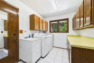 201 Oak Ln, Winthrop Harbor, IL 60096 - Photo 9