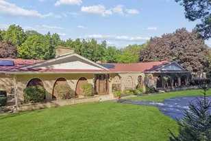 201 Oak Ln, Winthrop Harbor, IL 60096 - Photo 1