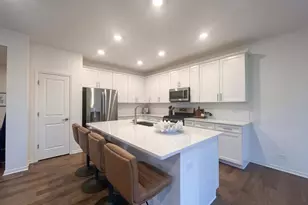 1246 Draper Rd, McHenry, IL 60050 - Photo 9