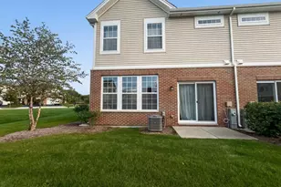 1246 Draper Rd, McHenry, IL 60050 - Photo 5