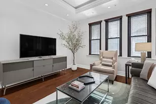 70 E Walton St, Chicago, IL 60611 - Photo 5