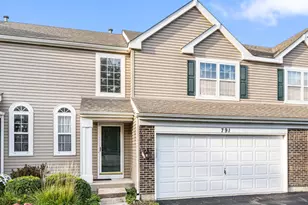 791 Silk Oak Ln, Crystal Lake, IL 60014 - Photo 1