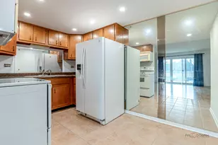 100 Deborah Ln, Wheeling, IL 60090 - Photo 11