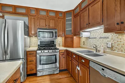 2105 W Bedford Road, Freeport, IL 61032 - Photo 13