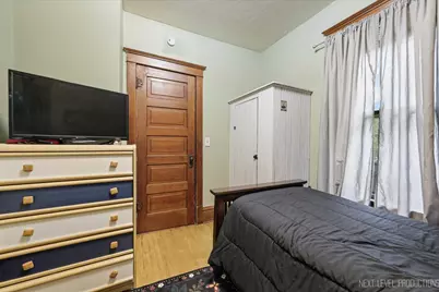 304 N Worth Avenue, Elgin, IL 60123 - Photo 15