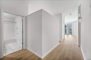 340 W Superior St, Chicago, IL 60654 - Photo 7