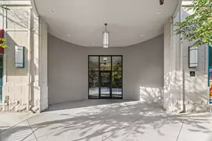 340 W Superior St, Chicago, IL 60654 - Photo 1