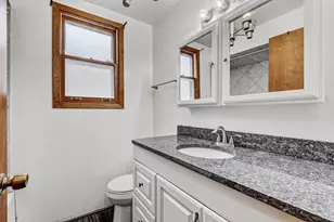 8115 Sayre Ave, Burbank, IL 60459 - Photo 5