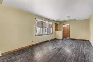 8115 Sayre Ave, Burbank, IL 60459 - Photo 9