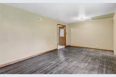 8115 Sayre Avenue, Burbank, IL 60459 - Photo 7