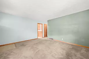 3042 Huffman Blvd, Rockford, IL 61103 - Photo 7