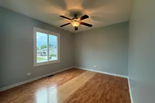 2341 Leeward Ln, Hanover Park, IL 60133 - Photo 9