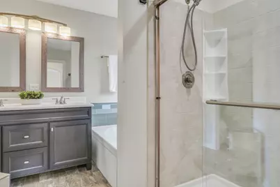 2287 W Bentley Lane, Round Lake, IL 60073 - Photo 17
