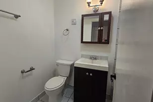 2250 N Lincoln Ave, Chicago, IL 60614 - Photo 3