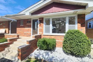 7034 W 63rd Pl, Chicago, IL 60638 - Photo 1