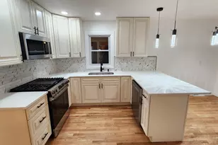 7034 W 63rd Pl, Chicago, IL 60638 - Photo 9