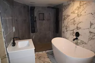 539 E 68th St, Chicago, IL 60637 - Photo 17