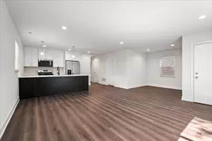 2314 W Arthur Ave, Chicago, IL 60645 - Photo 3