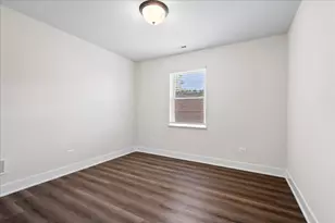 2314 W Arthur Ave, Chicago, IL 60645 - Photo 13