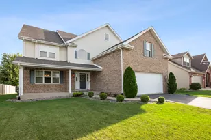 396 Hunters Dr, Beecher, IL 60401 - Photo 3