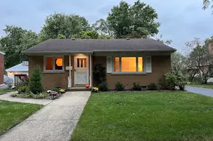 834 Beach Ave, La Grange Park, IL 60526 - Photo 1