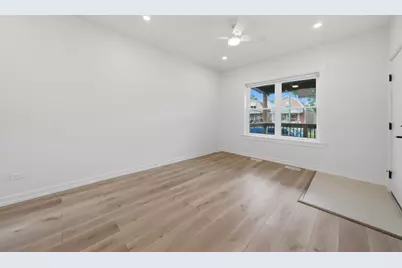 1109 N Kedvale Avenue #1, Chicago, IL 60651 - Photo 11