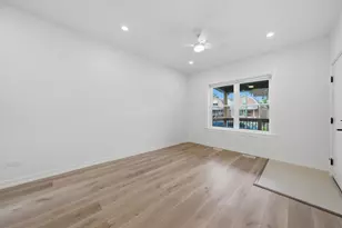 1109 N Kedvale Ave, Chicago, IL 60651 - Photo 11