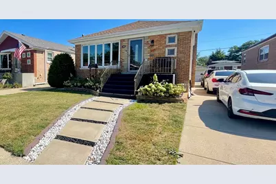 9133 S Hamlin Avenue, Evergreen Park, IL 60805 - Photo 1