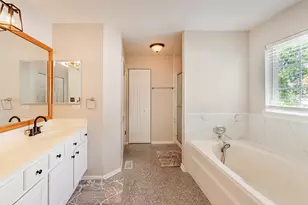 1265 Dunbarton Dr, Aurora, IL 60502 - Photo 17