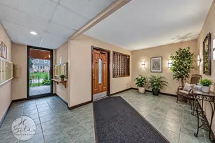 131 W Ellis Ave, Libertyville, IL 60048 - Photo 3
