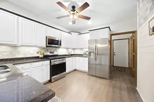 1442 Ridge Dr, Sycamore, IL 60178 - Photo 5