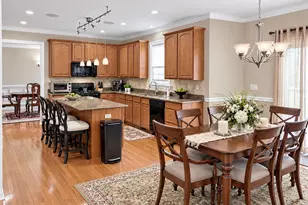 410 Thornwood Way, South Elgin, IL 60177 - Photo 7
