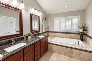 410 Thornwood Way, South Elgin, IL 60177 - Photo 15