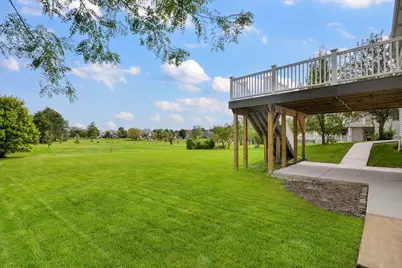 527 Mallard Point Drive, North Aurora, IL 60542 - Photo 37