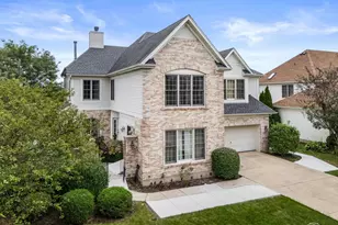 527 Mallard Point Dr, North Aurora, IL 60542 - Photo 1