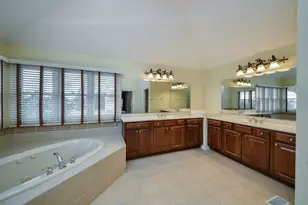 527 Mallard Point Dr, North Aurora, IL 60542 - Photo 21