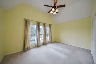 527 Mallard Point Dr, North Aurora, IL 60542 - Photo 23