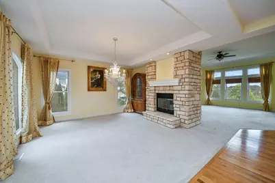 527 Mallard Point Drive, North Aurora, IL 60542 - Photo 7
