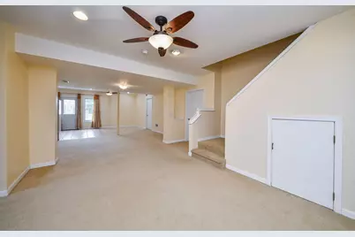 527 Mallard Point Drive, North Aurora, IL 60542 - Photo 29