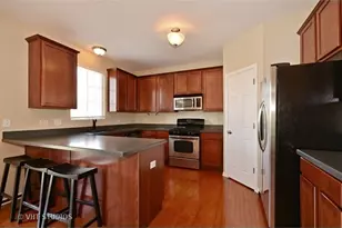 1949 Oxley Cir, Naperville, IL 60563 - Photo 5