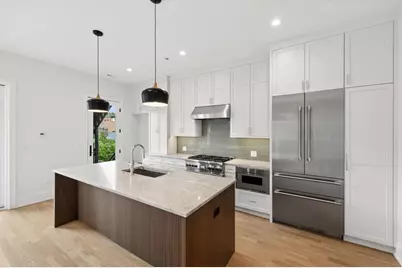 3820 N Damen Avenue #2, Chicago, IL 60618 - Photo 9