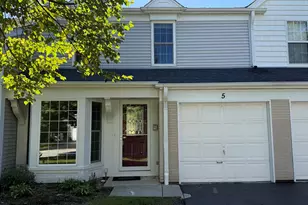 5 Marion Ln, Streamwood, IL 60107 - Photo 1