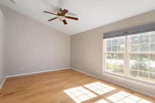5 Marion Ln, Streamwood, IL 60107 - Photo 11
