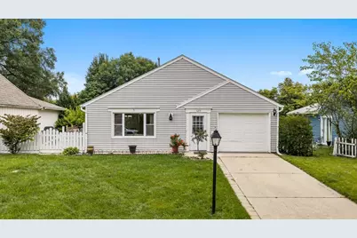 120 Braeburn Road, Montgomery, IL 60538 - Photo 1