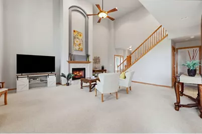 691 E Nerge Road, Roselle, IL 60172 - Photo 5