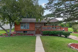 159 N Main St, Seneca, IL 61360 - Photo 3