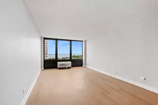 5320 N Sheridan Rd, Chicago, IL 60640 - Photo 5
