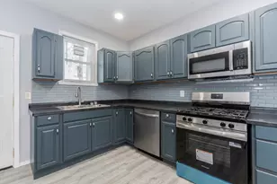 502 S Madison St, Bloomington, IL 61701 - Photo 25